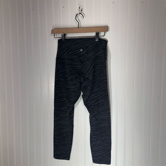 Lululemon Leggings Bundle of 3 4/6 | Print + Solid High Rise Yoga Pants Active - Picture 3 of 8